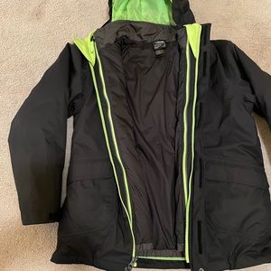 The North Face boys HyVent 2 in 1 jacket Size L